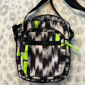 LESPORTSAC ⚜️ Black, White, & Lime Crossbody Purse